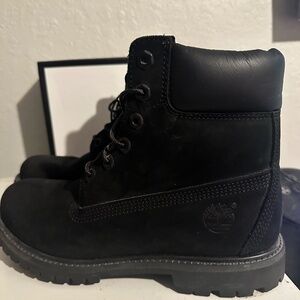 TIMBERLAND WOMENS PREMIUM 6" NUBUCK WATERPROOF BOOTS